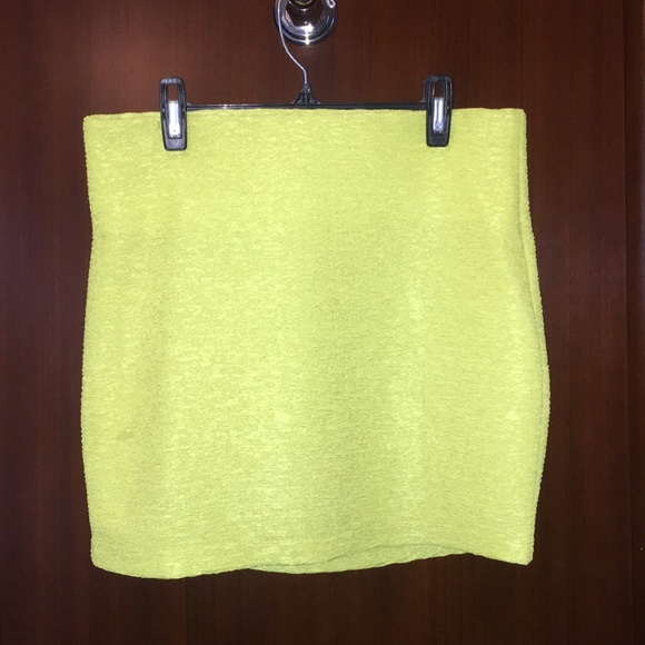 BCBGeneration Dresses & Skirts - Lime Green BCBG Generation Mini Skirt BCBGeneration Dresses & Skirts - Lime Green BCBG Generation Mini Skirt